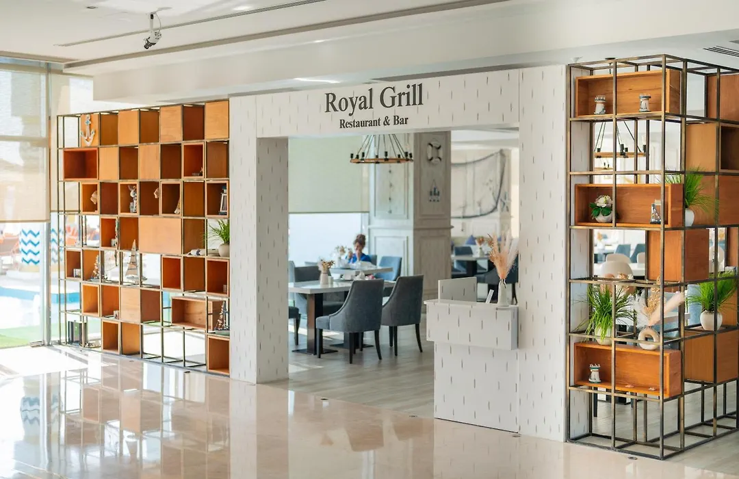 Royal Central Hotel And Resort The Palm-1