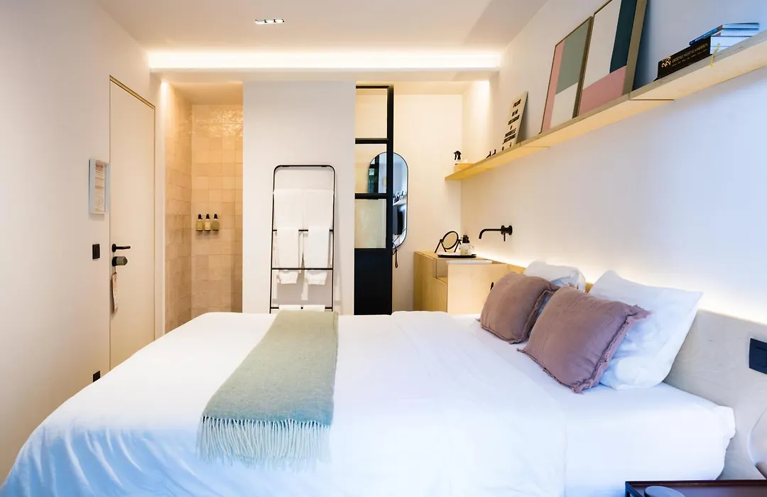 Poutrelle Guestrooms-1