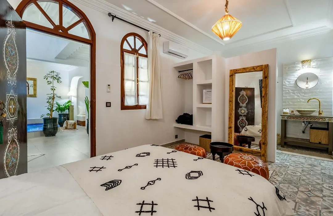 Riad Touria privatisé 5 chambres Rooftop et petit déjeuner-1