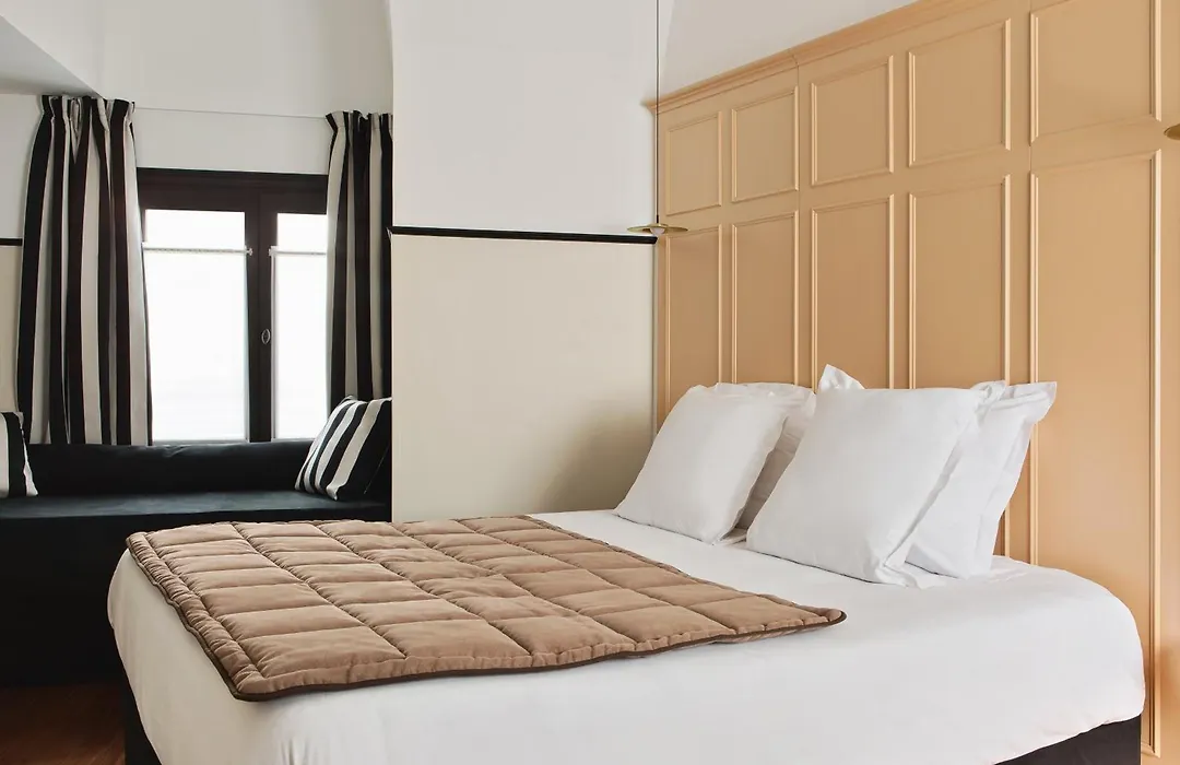 New Hotel Lafayette-1