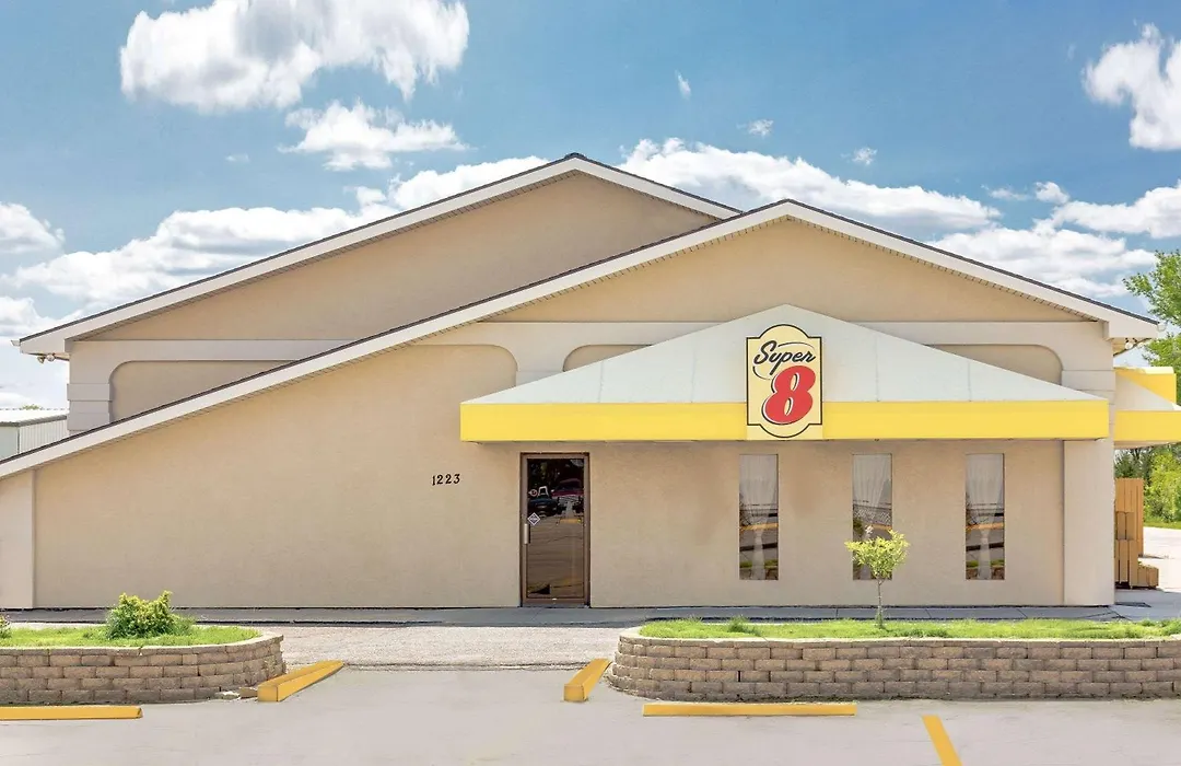 Super 8 By Wyndham Norfolk-1
