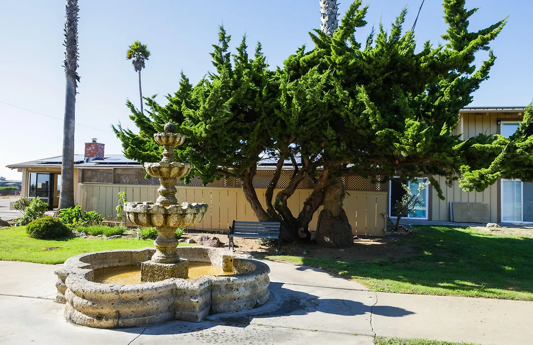 Silver Surf Motel-1