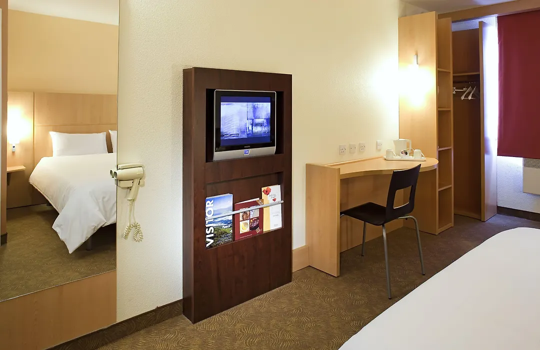 Ibis Hotel Dublin-1