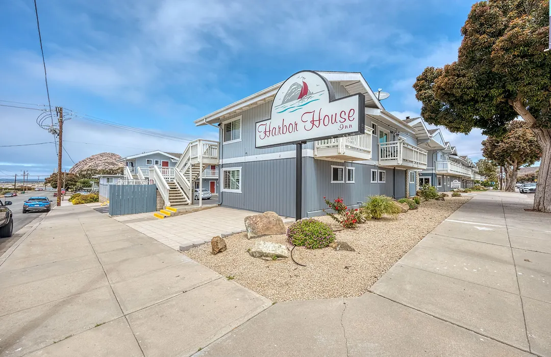Harbor House Inn-1