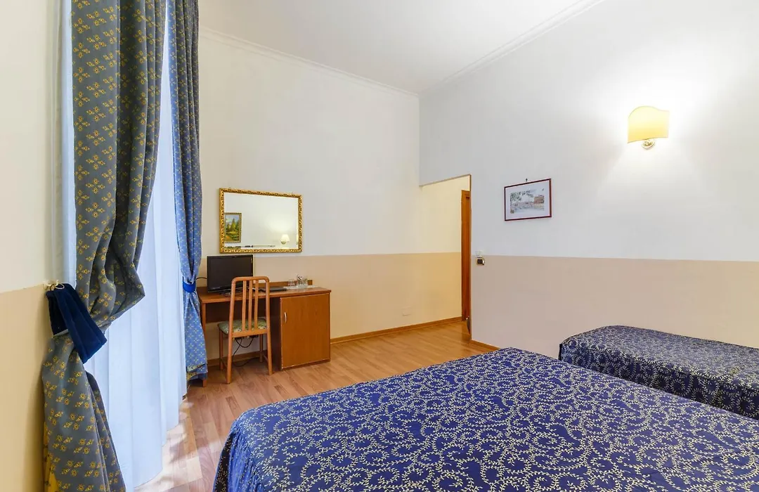 Hotel Paris-1