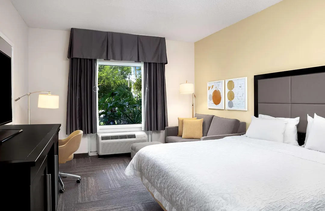 Hampton Inn Hallandale Beach-Aventura-1