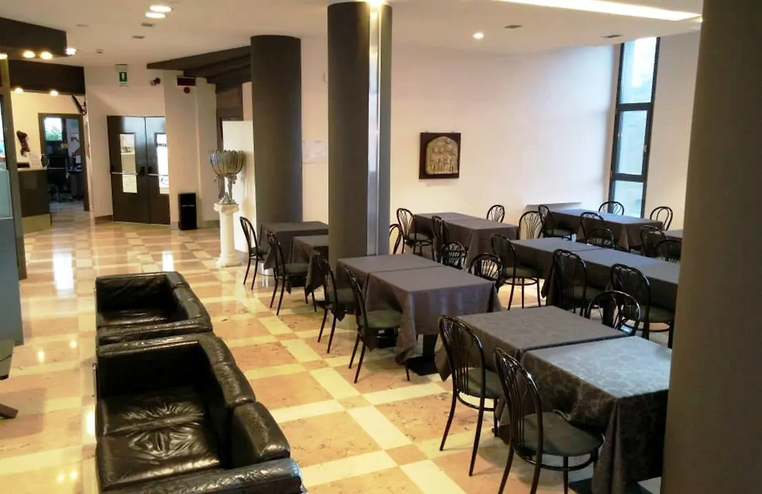 Hotel Martini-1