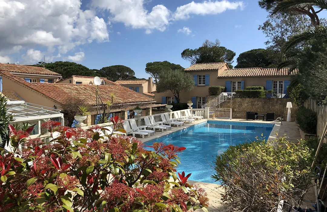 Hôtel Jas Neuf-1