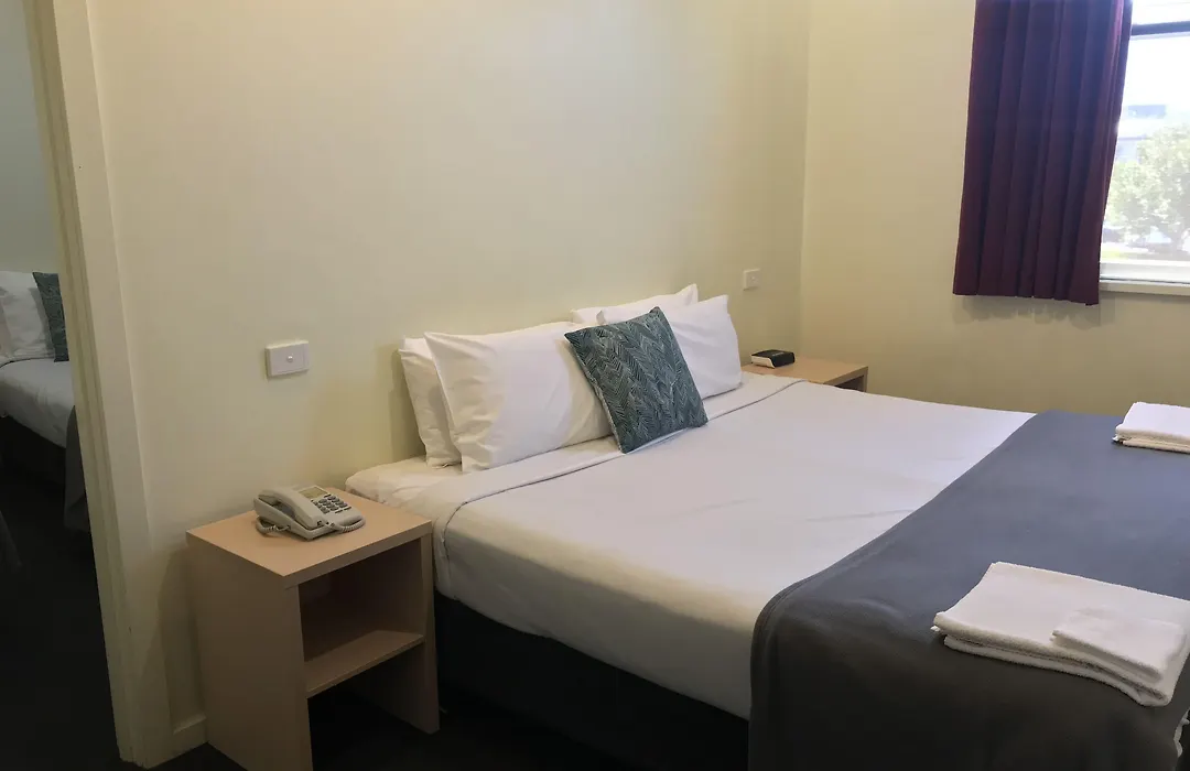 Miami Hotel Melbourne-1