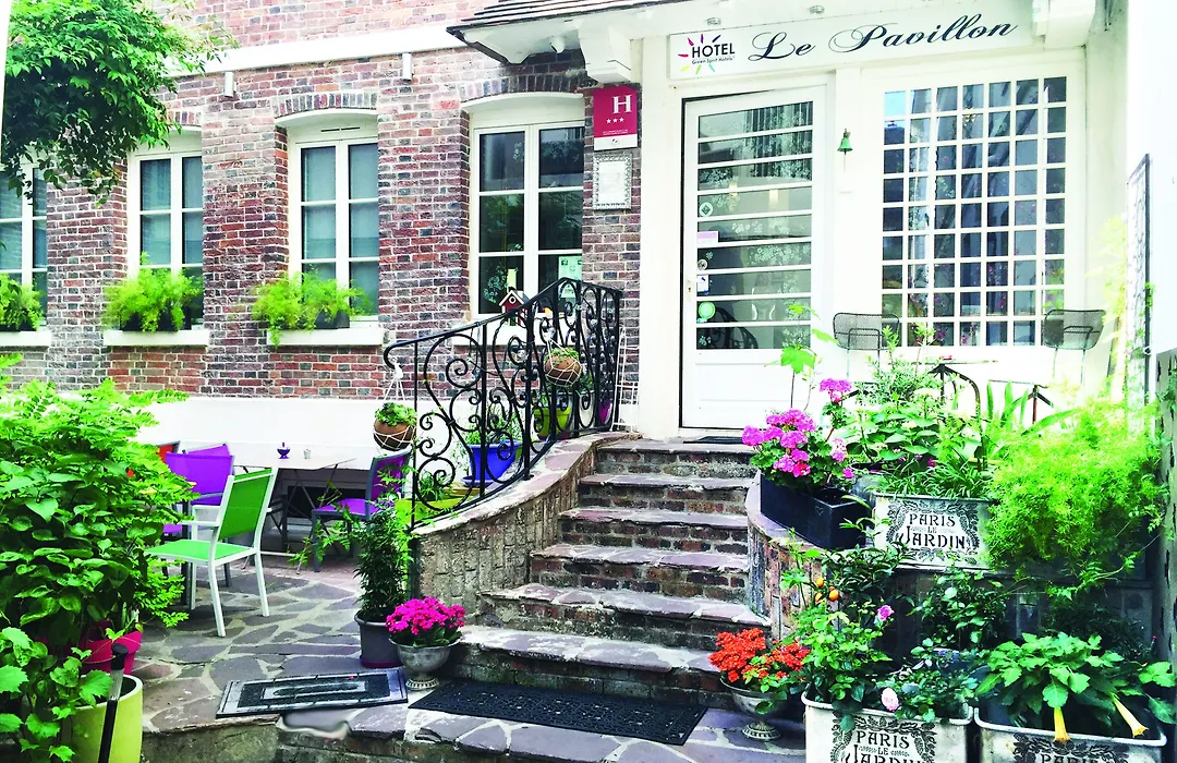 Le Pavillon Hotel-1