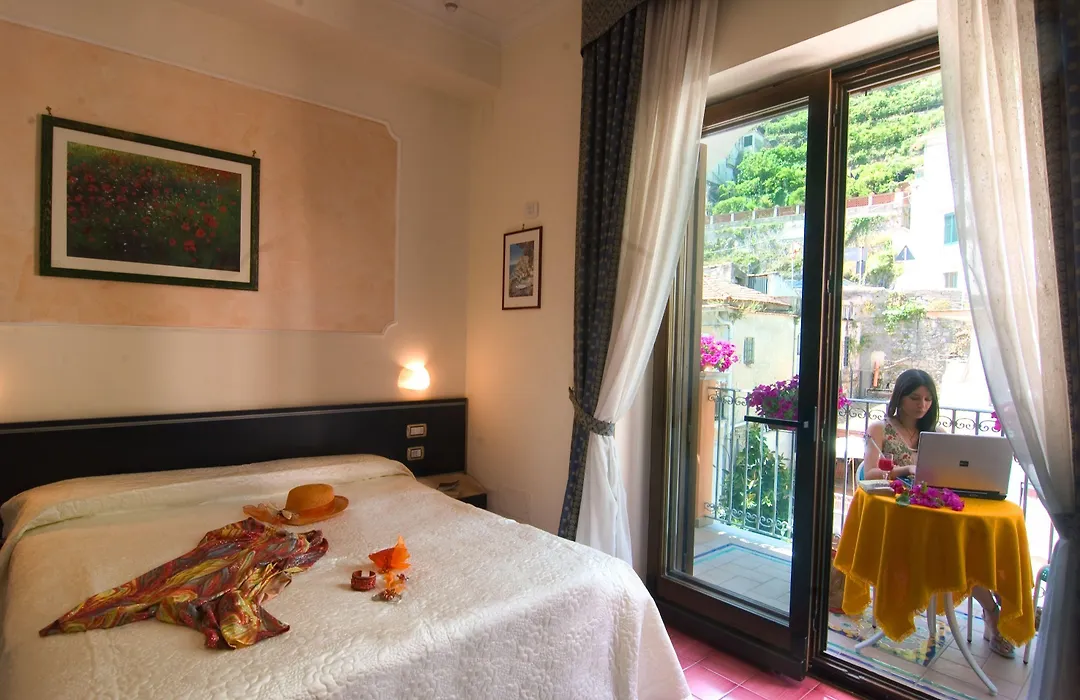 Hotel Santa Lucia-1