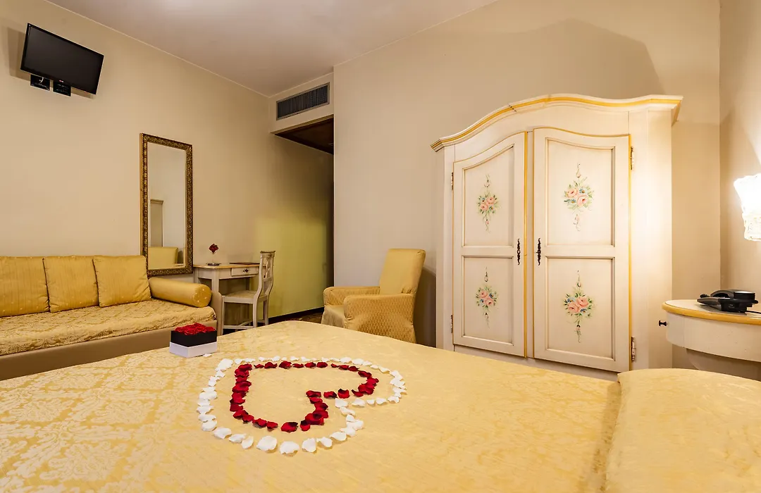 Hotel Mercurio-1