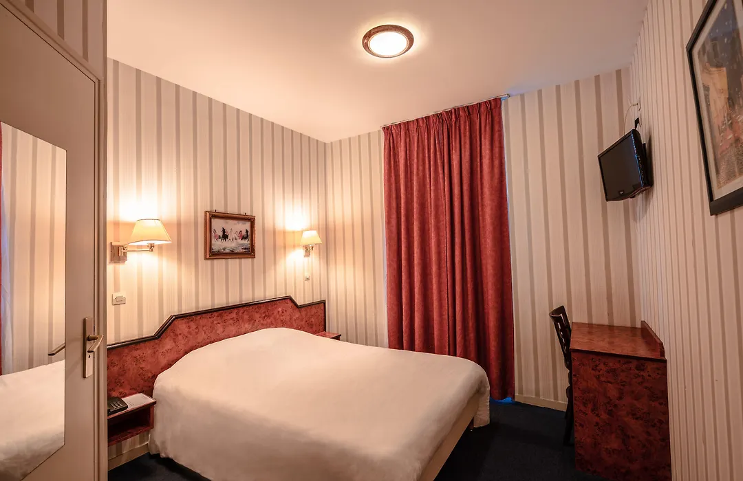 Hotel Neptune Place D'Italie-1