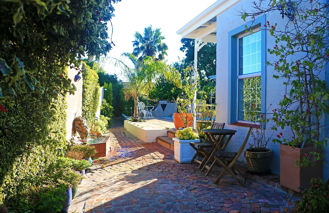 Paradiso Guesthouse & Self-Catering Cottage-1