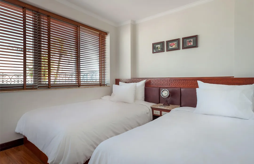 Hanoi E Central Luxury Hotel-1