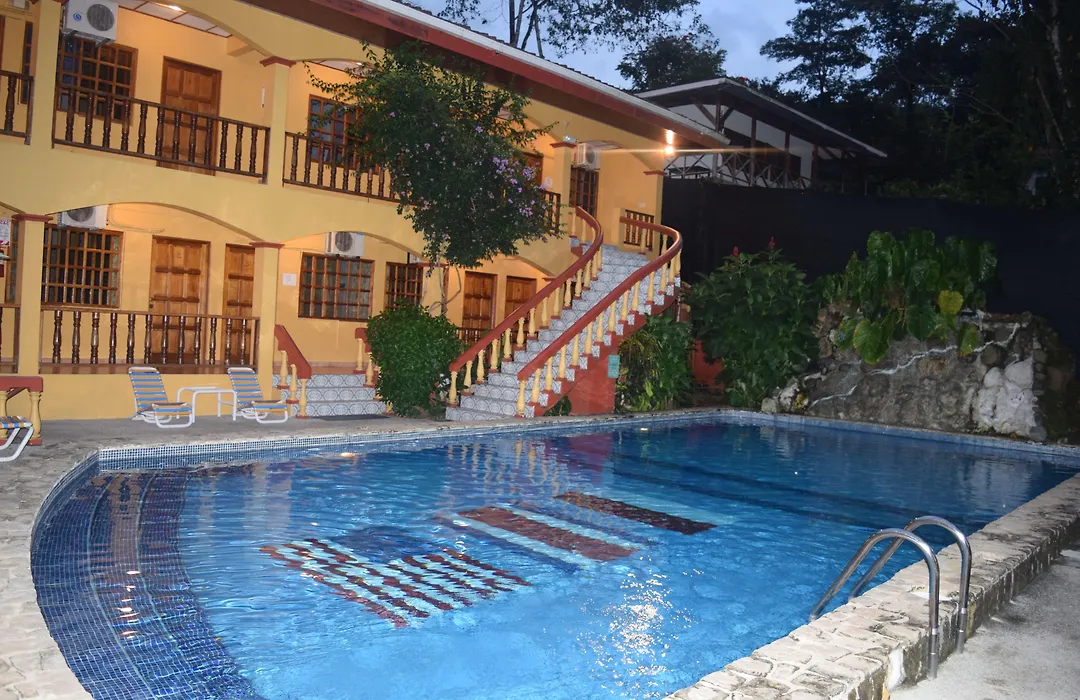 Hotel Tres Banderas-1