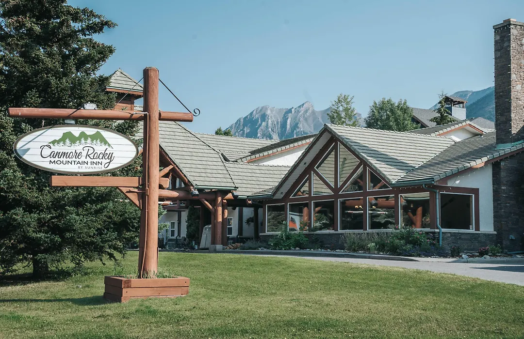 Canmore Rocky Mountain Inn-1