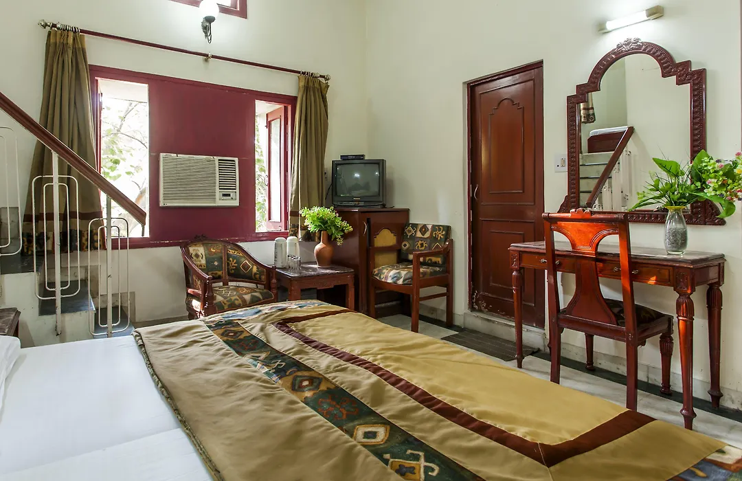 Hotel Sunshine - Karol Bagh Budget Stay At New Delhi-1