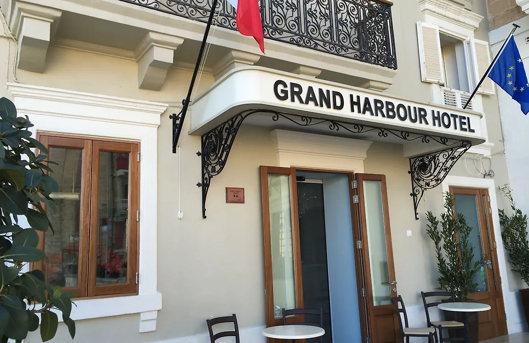 Grand Harbour Hotel-1