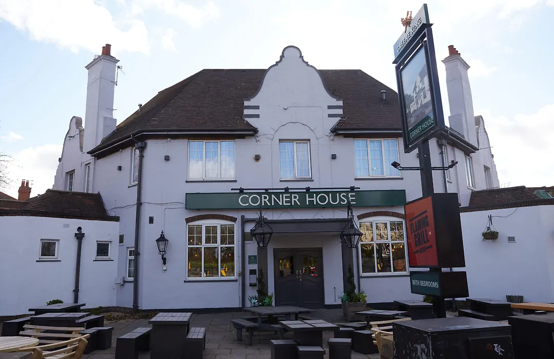 Corner House Inn By Greene King Inns-1