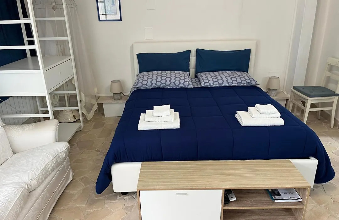 B&B Villa Mediterranea With Private Parking-1