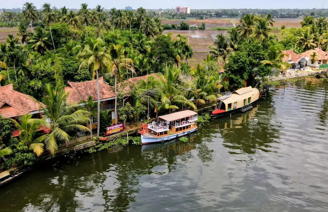 The Lake Paradise Boutique Resort-1