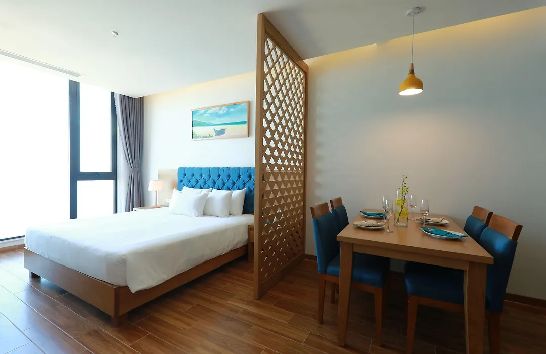 Seashore Hotel & Apartment-1