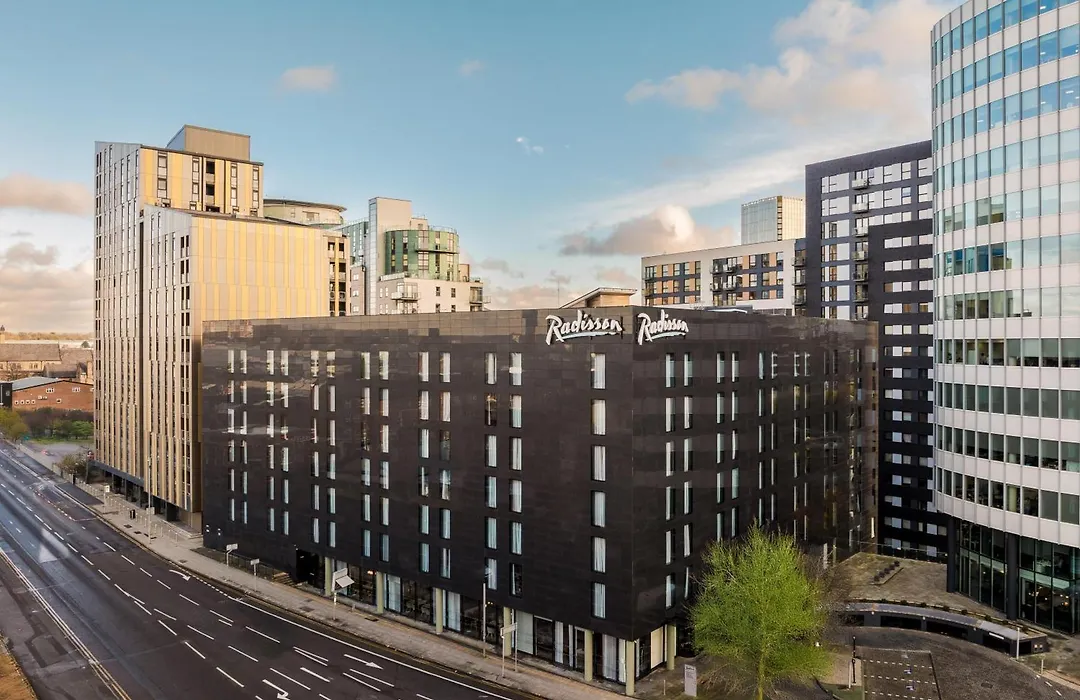 Radisson Hotel Manchester City Centre, A Verified Net Zero Hotel-1