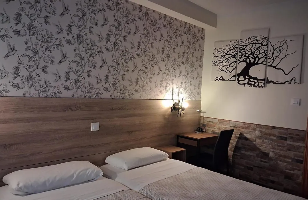 Hostal La Pastora-1