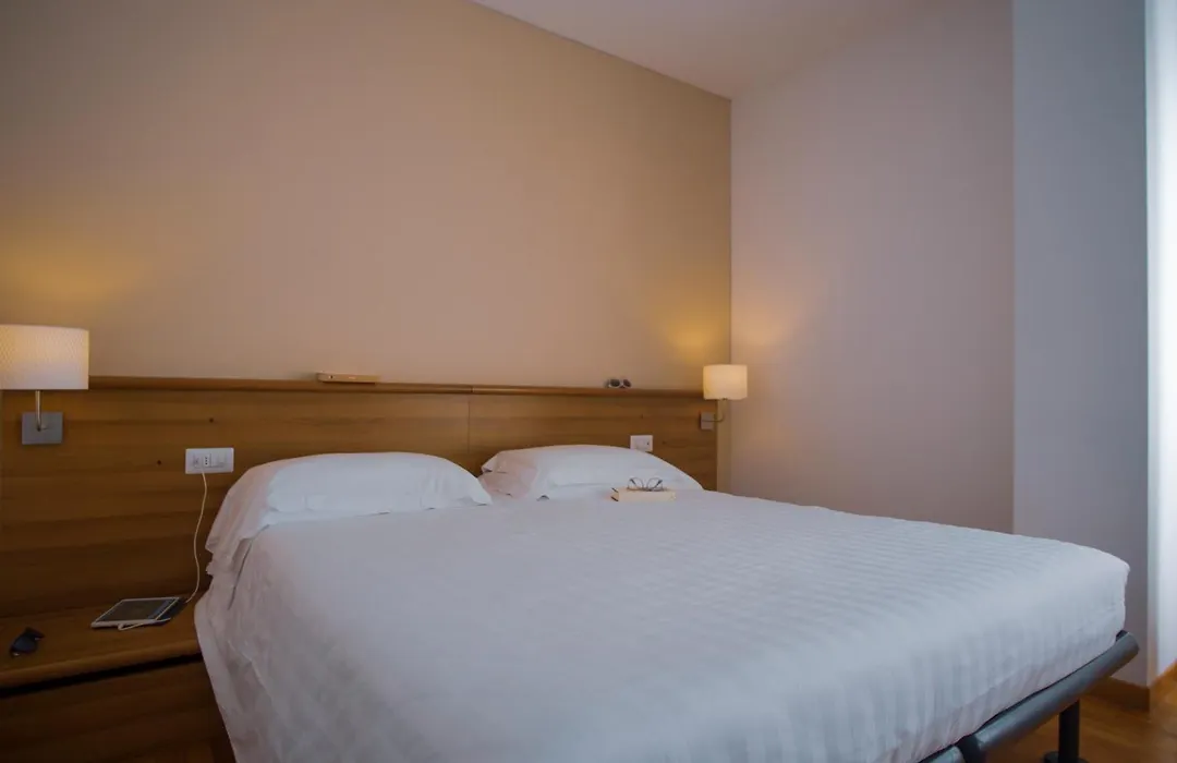 Mistral2 Hotel-1
