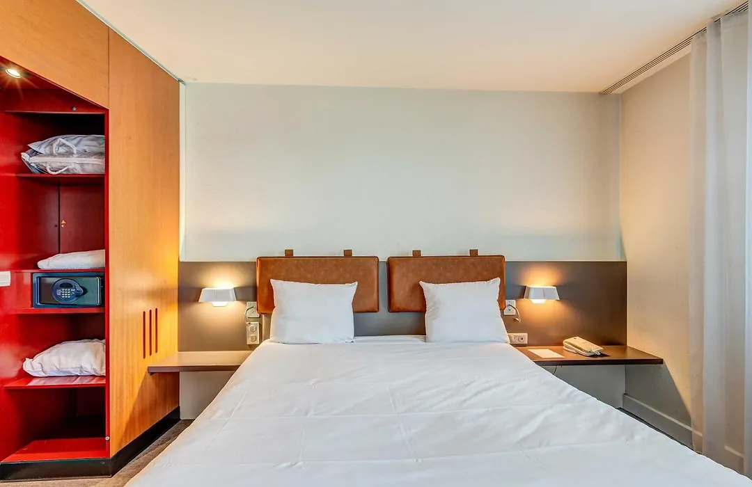 B&B Home Paris Nord 18Eme-1