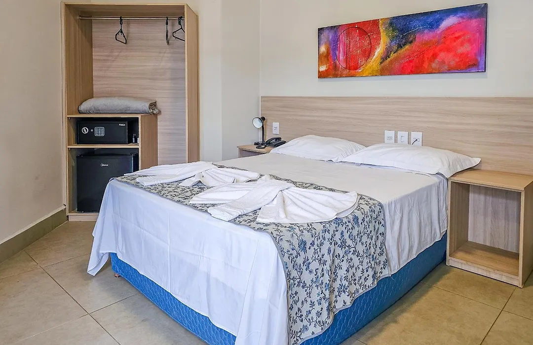 Hotel Verdes Mares-1
