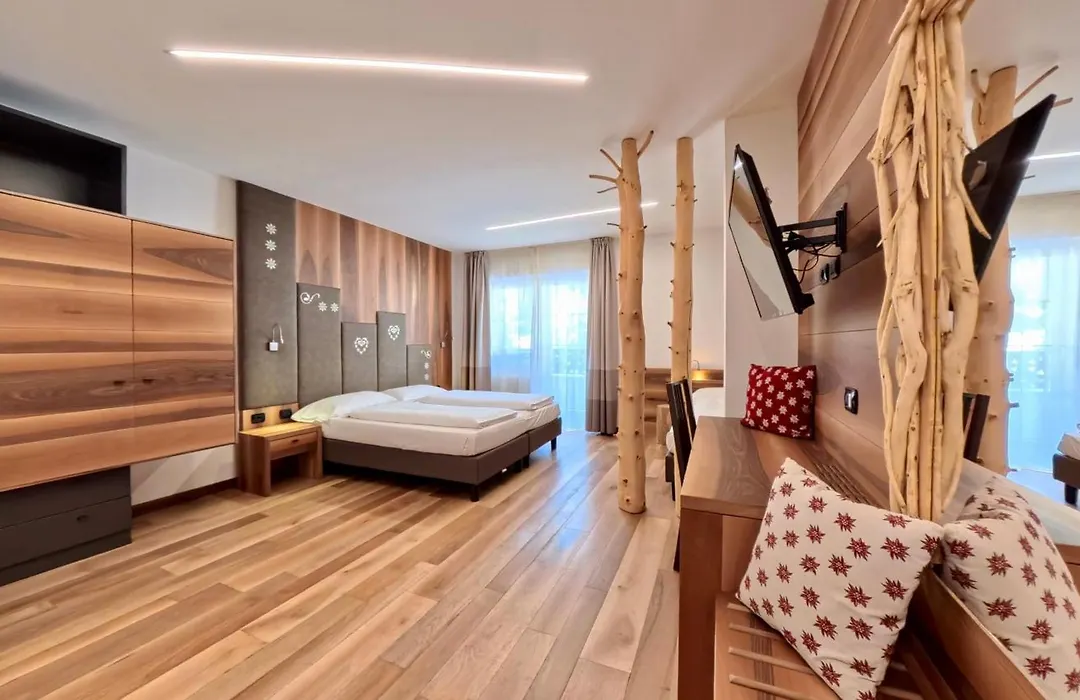Hotel Cristallo-1