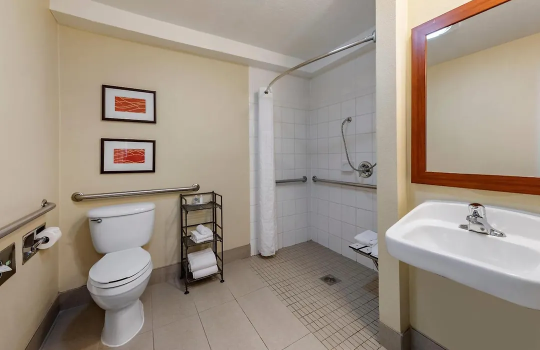 Comfort Inn & Suites Ventura Beach-1