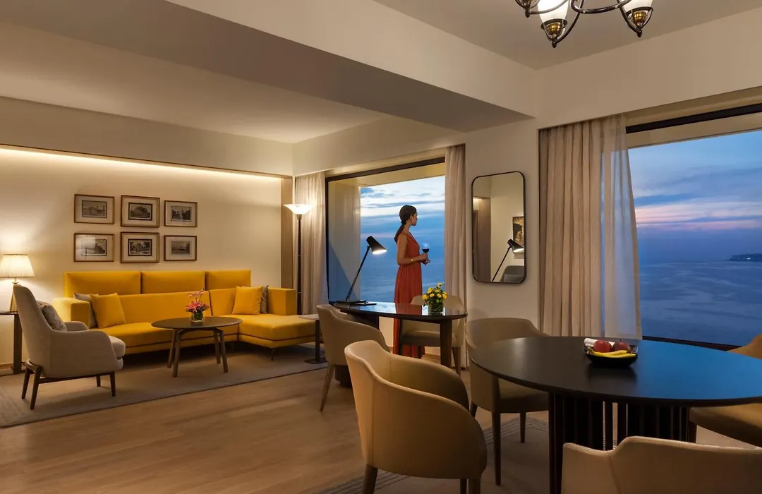 Trident Nariman Point-1