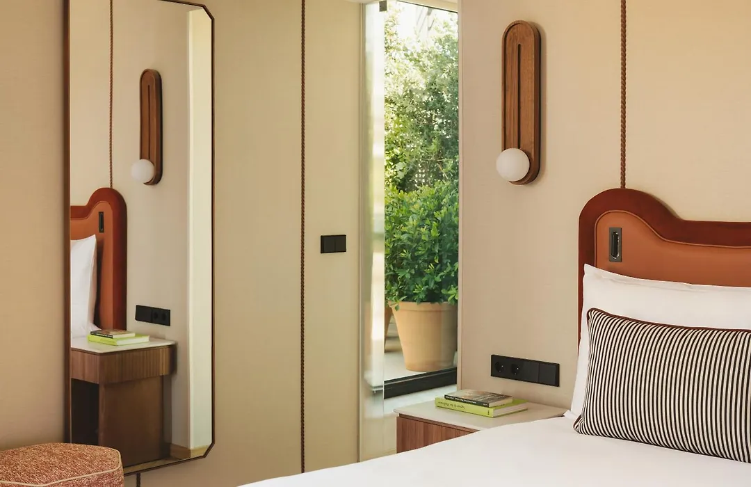 Hotel Condes De Barcelona-1