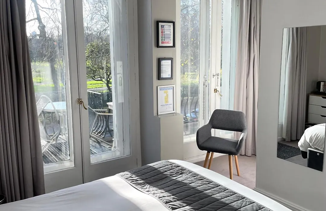 Hotel 63-1