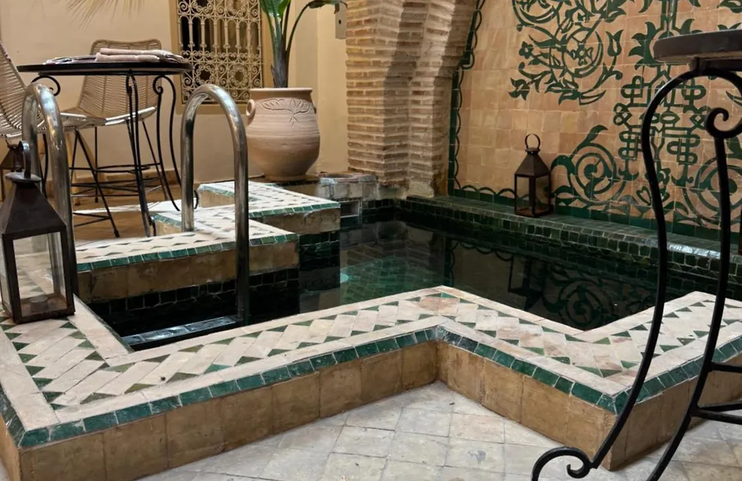 Riad Hajar '-1