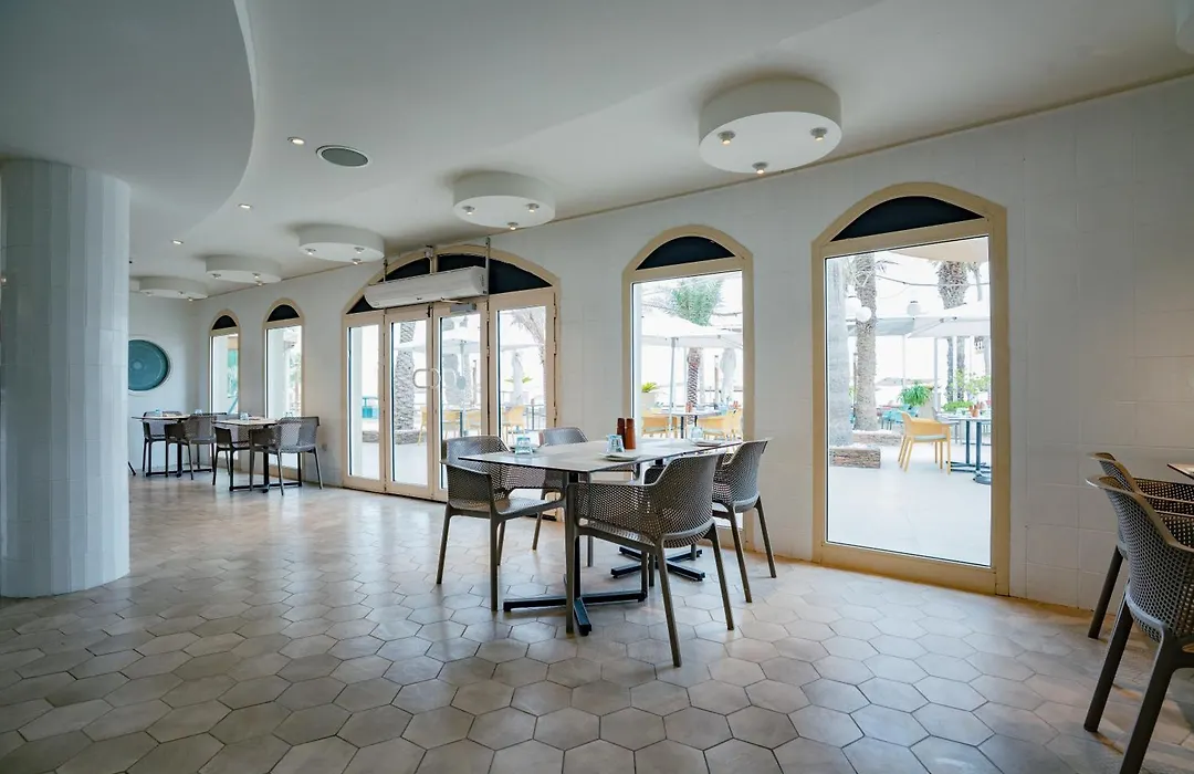 Occidental Sharjah Grand-1