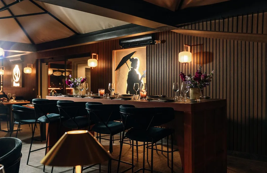 Hotel 77 Seventy-Seven - Maison D'Art Collection-1