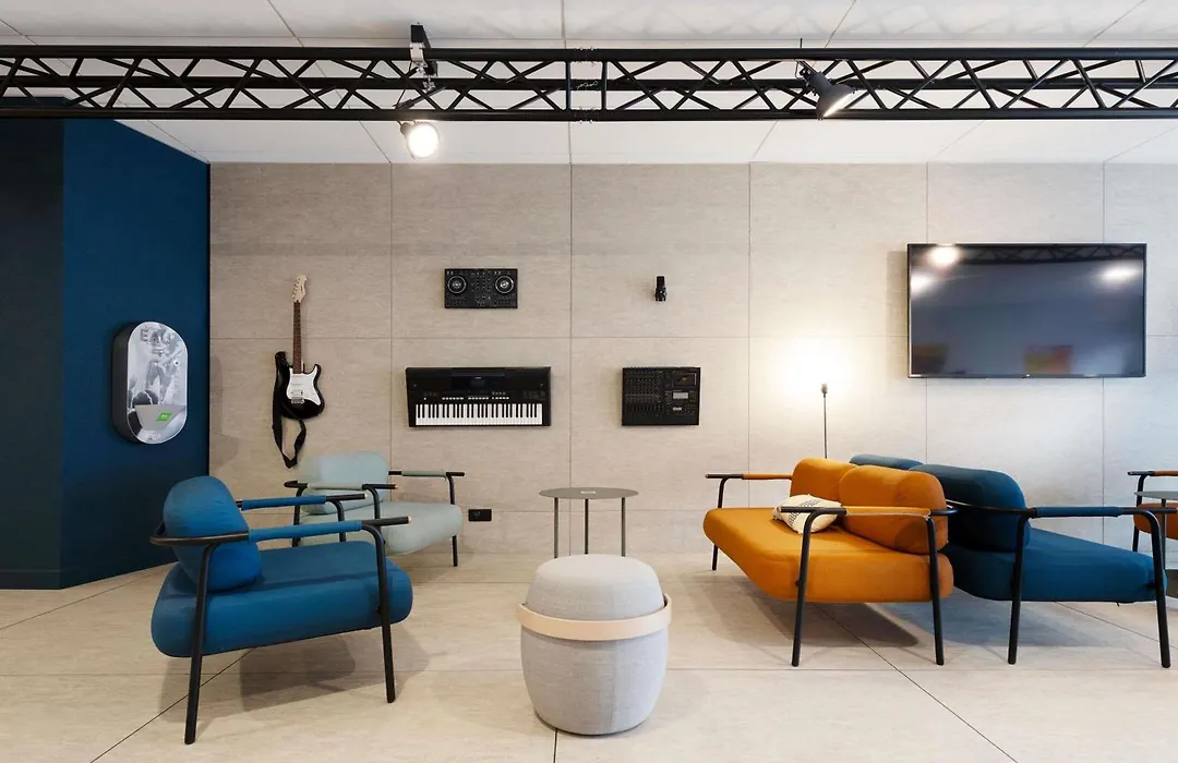 Ibis Styles Nancy Centre Gare-1