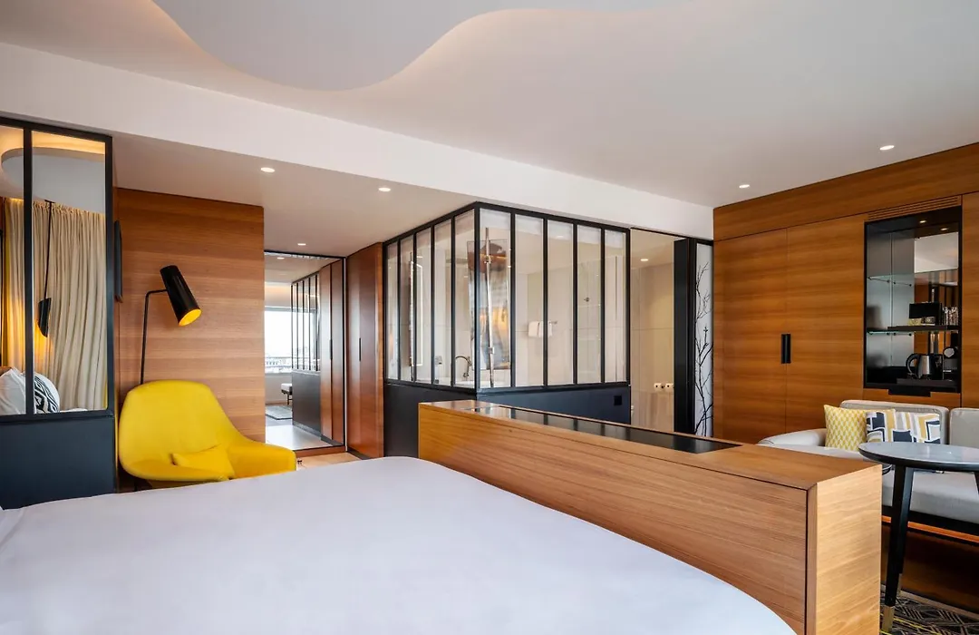 Renaissance Paris Republique Hotel & Spa-1