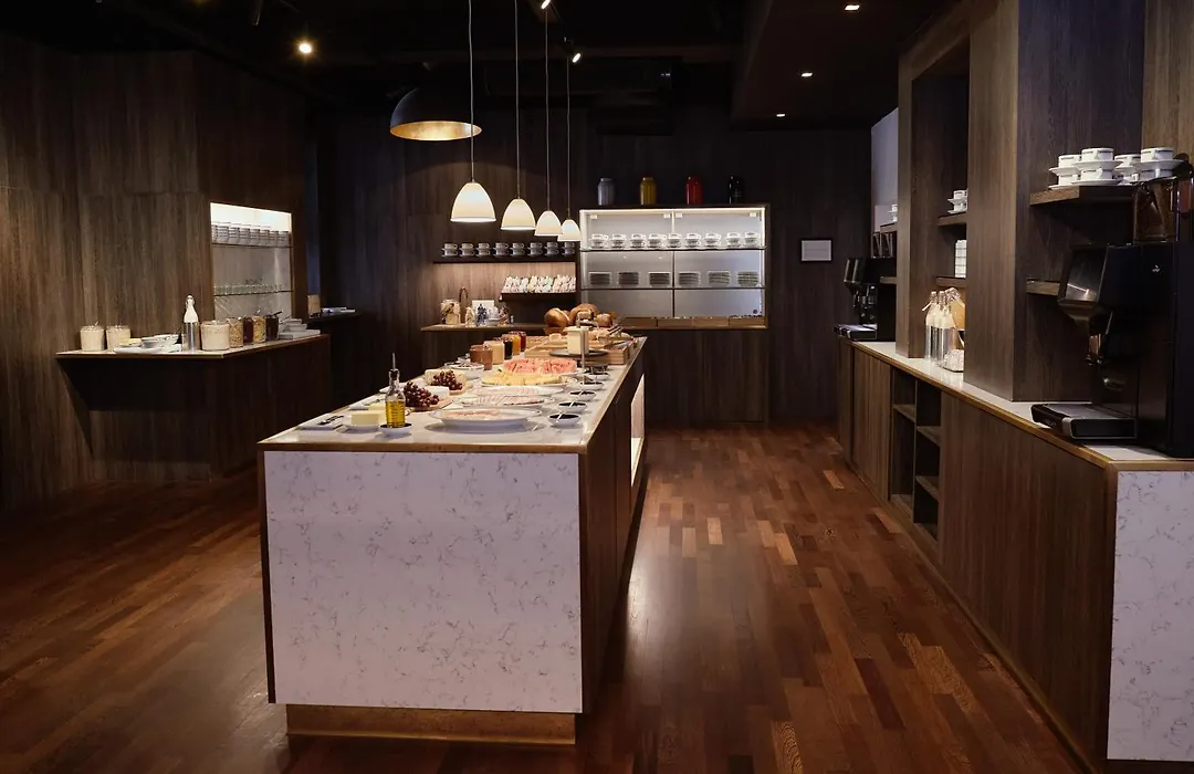 Hypernym Hotel & Suites-1