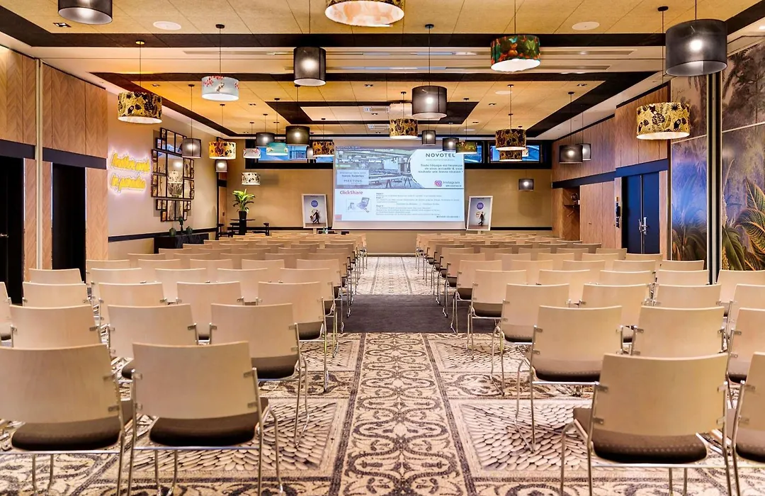 Novotel Paris 14 Porte d'Orleans-1