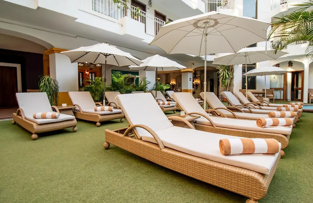 Los Arcos Suites-1