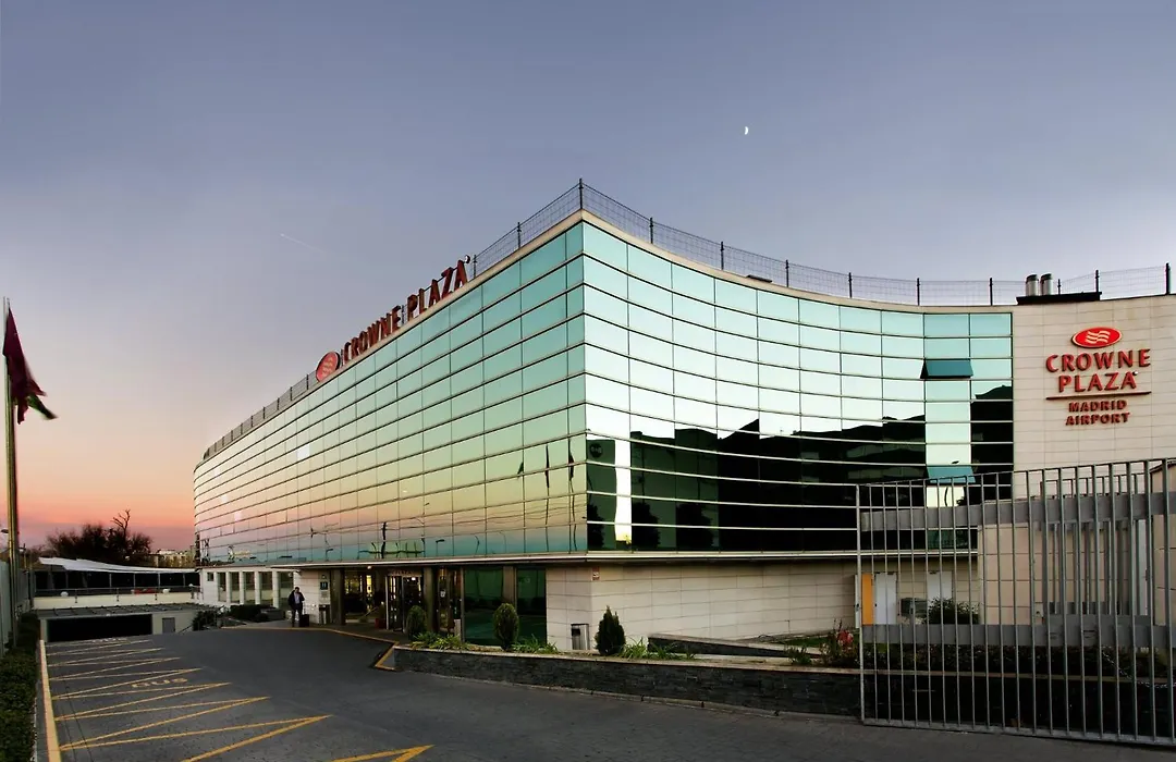 Hotel Crowne Plaza Madrid Airport-1