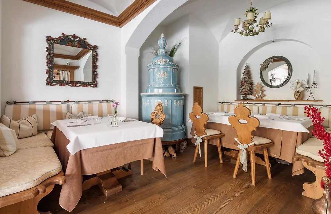 Hotel Cristallino d'Ampezzo-1