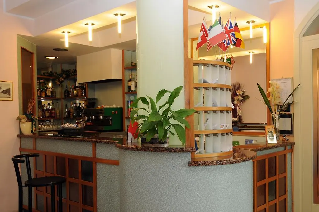 Hotel Flora-1