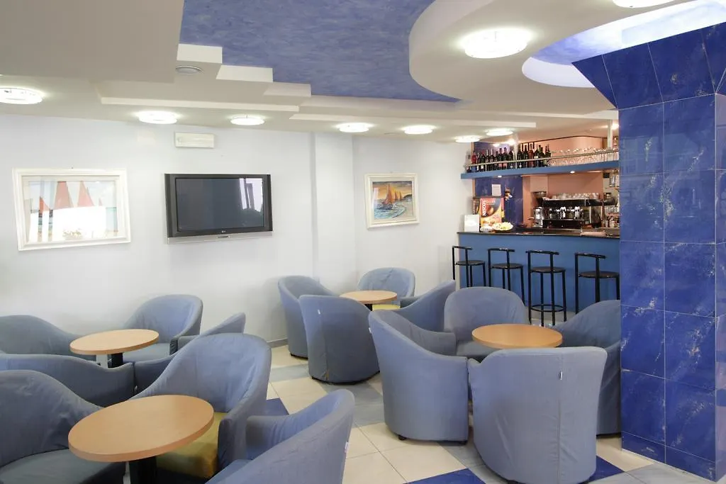 Hotel Condor-1