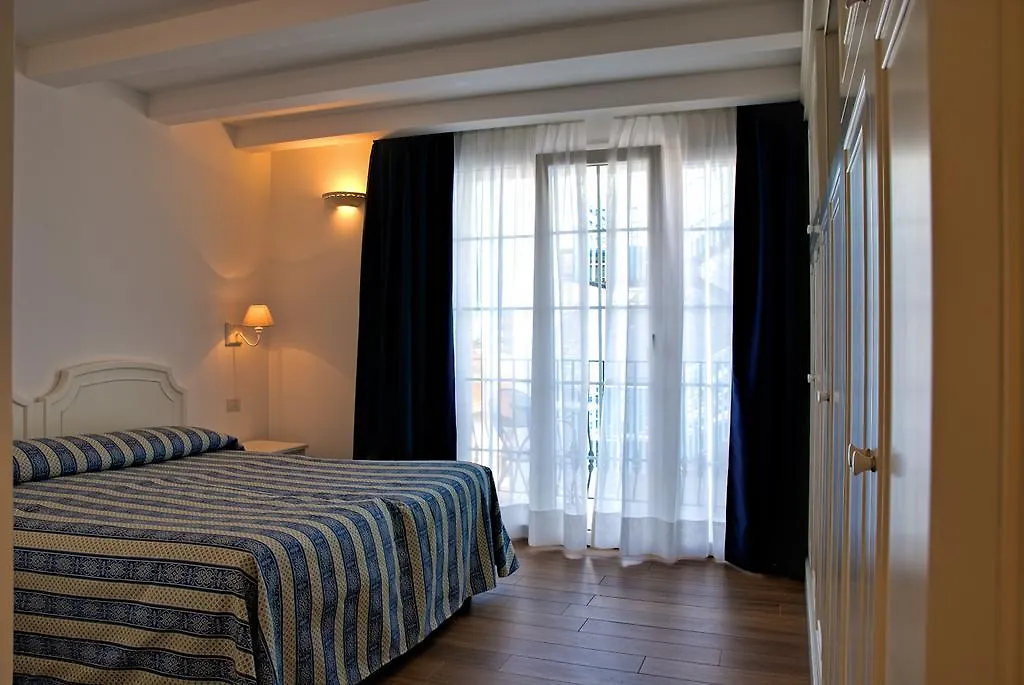 Hotel La Goletta-1